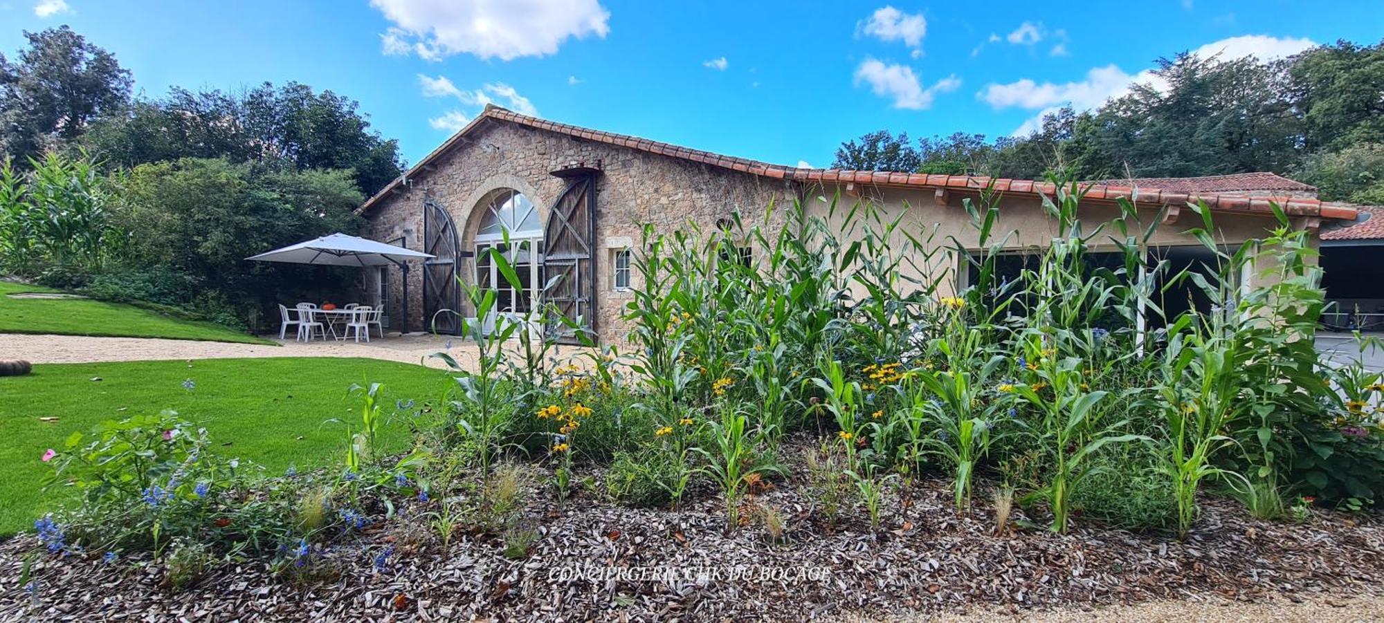 Gite Le Puy Martineau Piscine Privee Interieure Chauffee A 10 Min Du Puy Du Fo Villa Saint-Mars-la-Réorthe Kültér fotó